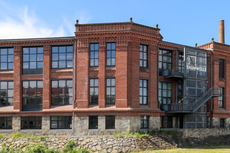 Wasserbau mit Vereinszentrum